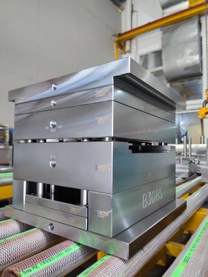 base de molde estándar plástica de la base de molde del sistema de la boca del agua para los cosméticos