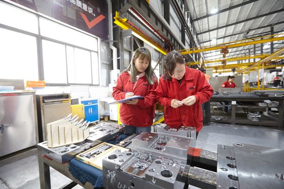 Buenas piezas del moldeo por inyección del final para los usos industriales