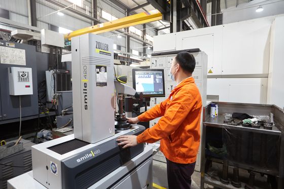 Precisión de las piezas del moldeado de MORI SEIKI Code Die Iron Injection que muele la fijación del módulo
