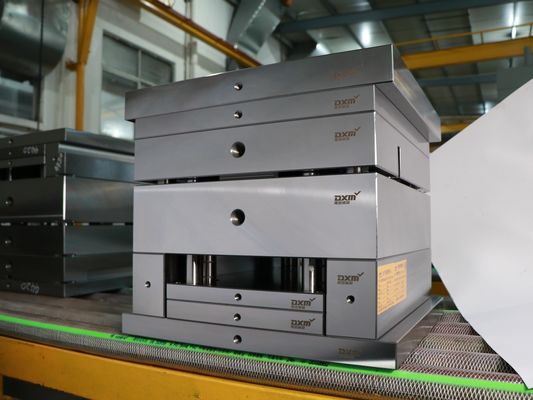 Molde fino Pit Injection Molding Parts del código de la superficie de trabajo en caja de madera Fumigación-libre